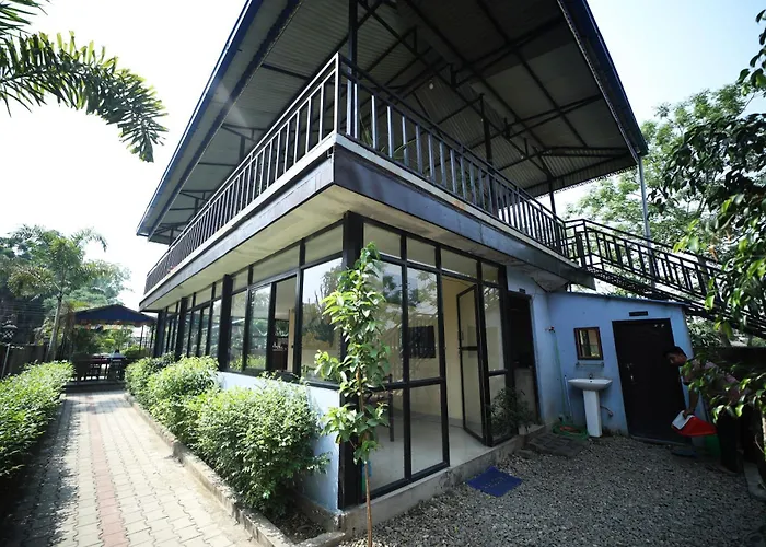Chitwan Jungle Safari Home Stay Sauraha