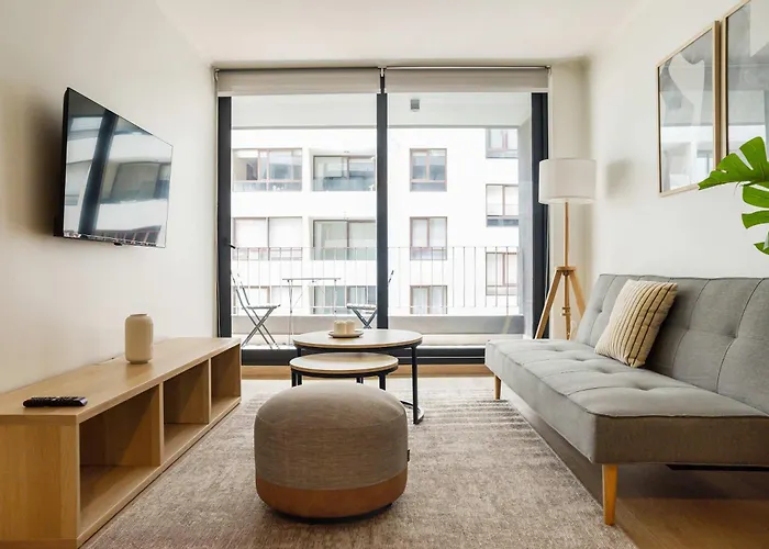Elegant 1Br Retreat For 3 In Vibrant Las Condes Santiago de Chile