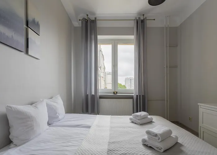 Urban Chic - Comfortable 2-Bedroom In City Center, Marszalkowska Warschau