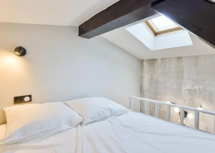 Elegant Studio En Mezzanine - Parc Monceau Paris