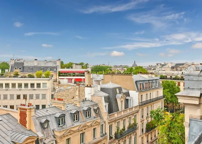 Grand Studio Elegant Parc Monceau Paris