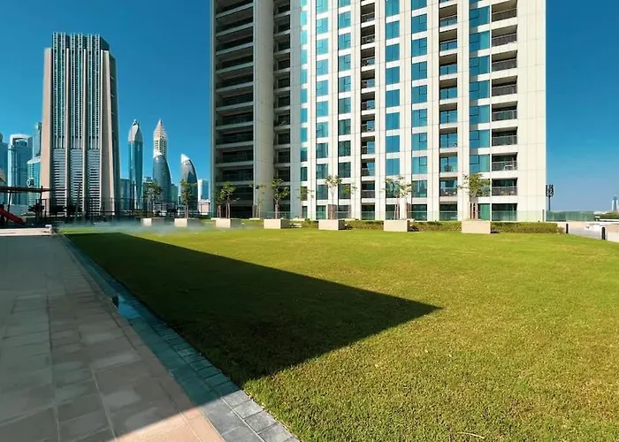 Elegant 2Br Downtown Dubai Walk To Dubai Mall