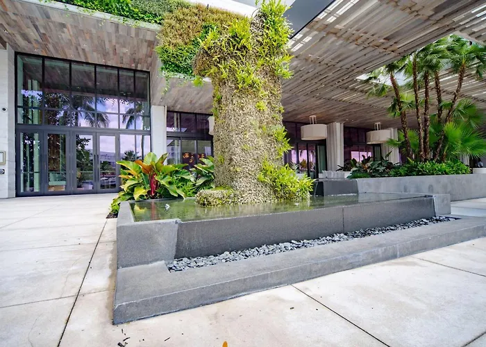 Amazing View 1 Hotel Corner Unit 2Br/2Ba W Balcony Miami Beach
