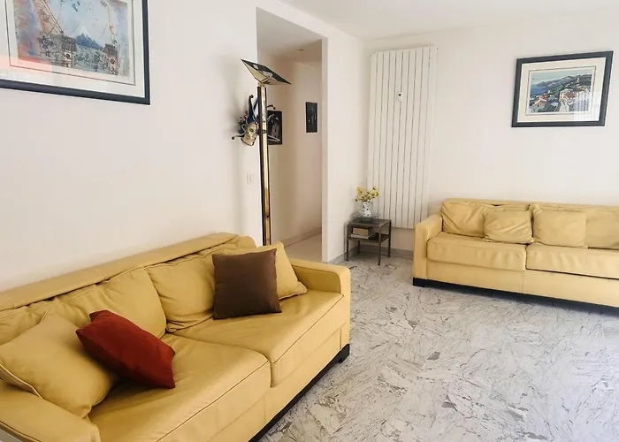 One Bedroom Apartment In The Center Of Cannes, Next To The Carlton, A Few Meters From The Croisette - 367