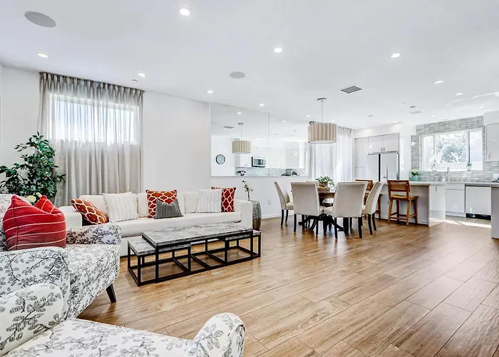 Modern 4Br Villa Spacious Stylish In Prime Location Los Angeles