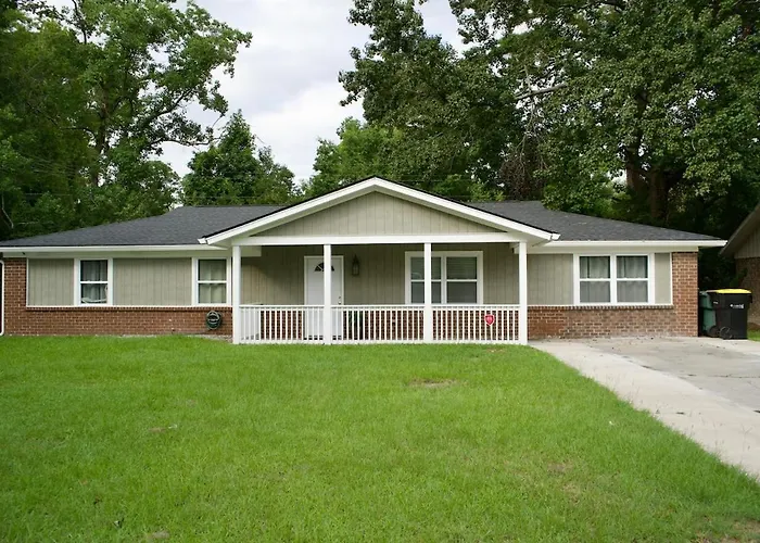 Villa Getaway At 26 Oxford Ct Savannah