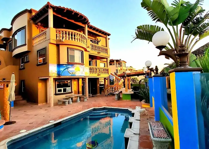 5 Bedroom Beachfront Pool & Spa Ensenada