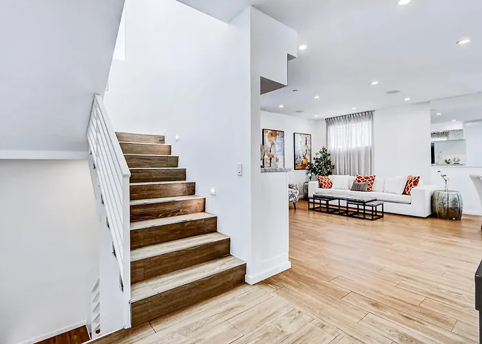 Modern 4Br Villa Spacious Stylish In Prime Location Los Angeles