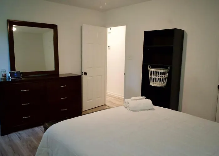 Villa Getaway At 26 Oxford Ct Savannah