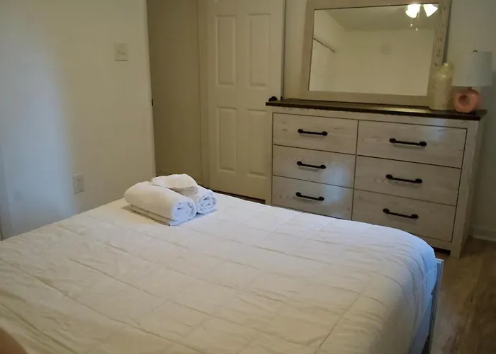 Villa Getaway At 26 Oxford Ct Savannah
