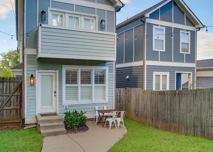 Villa Walk To 12 South Getaway With Outdoor Dining! Nashville
