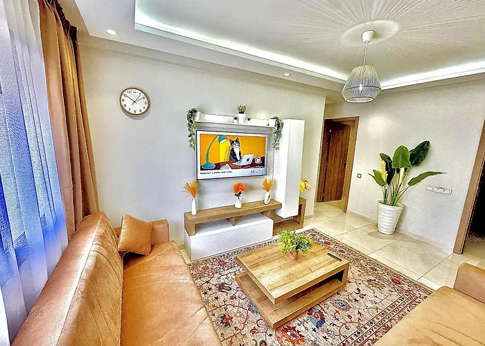 2 Queen Beds 10 Min To The Beach Close To The Shops And Restaurants Agadir