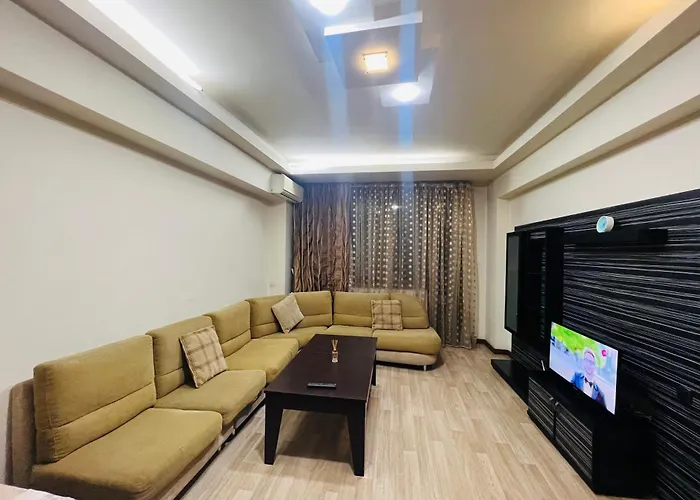 Nice And Cozy Studio Apartment + Kitchen And Open Balcoy In The Middle Of Center Erivan