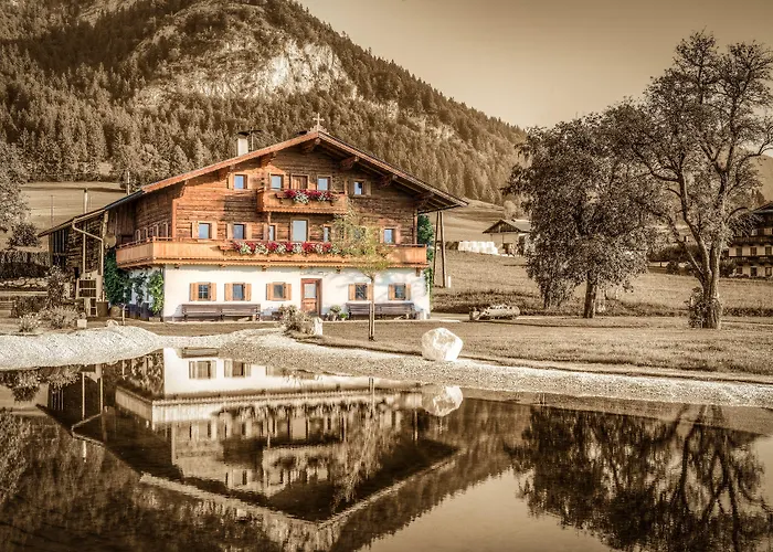 Narzenhof Wellness Chalets, Familien&Luxus Apartments am Bauernhof St. Johann in Tirol