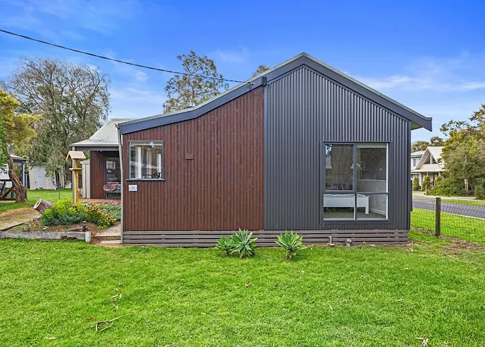 Sanders Beach House Cowes