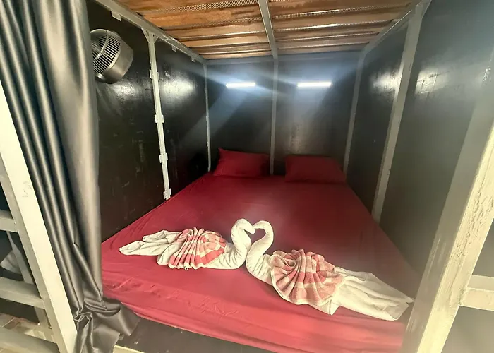Alura Hostel Strand Kata