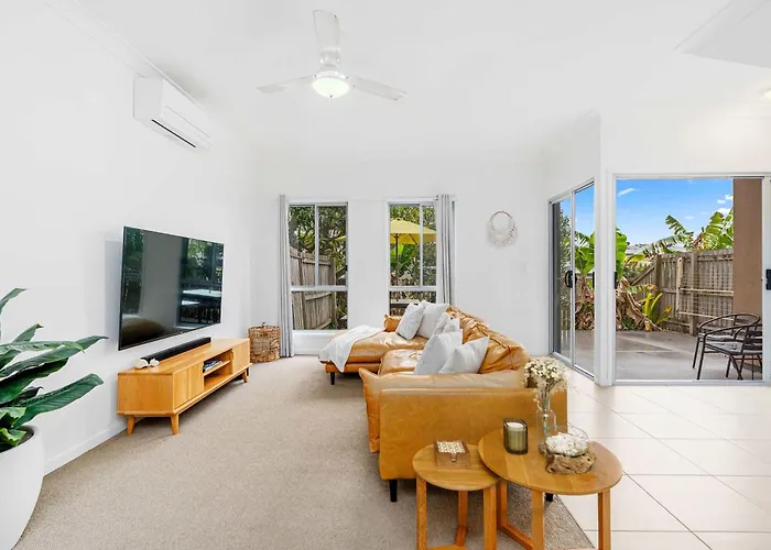 Bay-Cay Hervey Bay - Coastal Townhouse Pialba