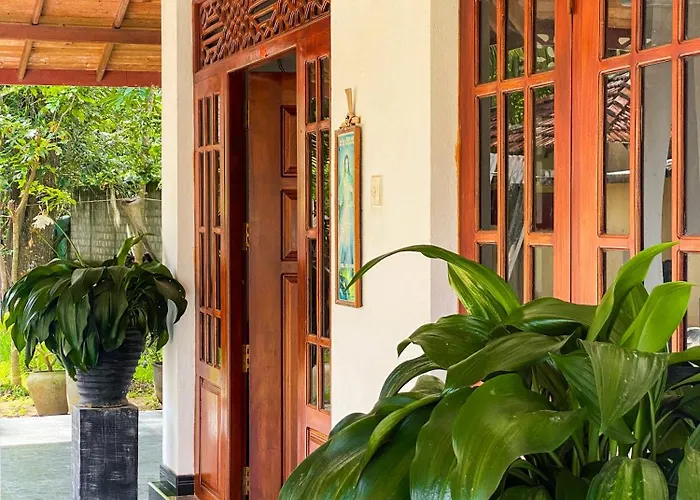 Elegance Cottage Nikawatawana