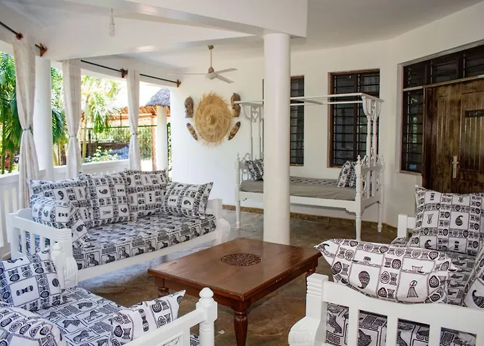 Hotel Golf & Living Ukunda