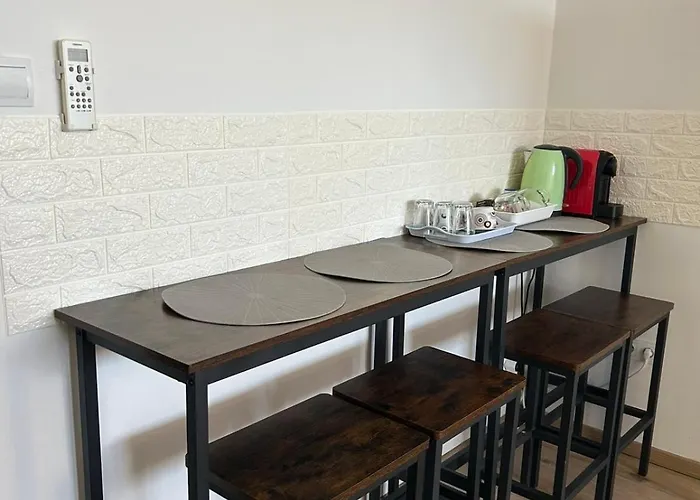 Acel Budget Rooms With Free Truck Parking Veszprém