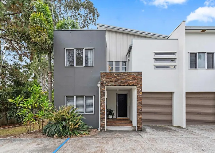 Bay-Cay Hervey Bay - Coastal Townhouse Pialba