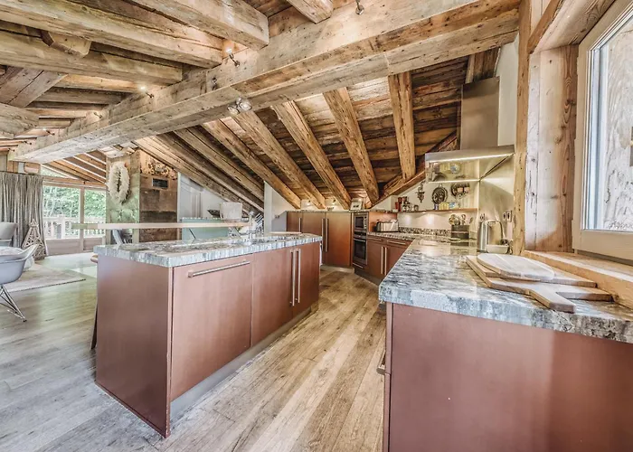 Chalet Montanum, 9 Pax - Courchevel, Bed & Breakfast