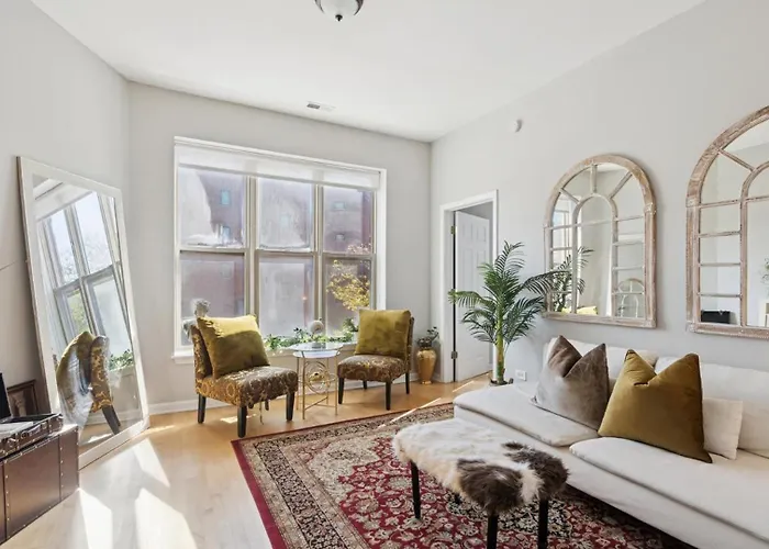 Ferienwohnung Elegant Escape Minutes From Downtown & Uic Chicago