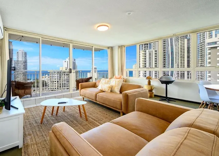 Apartment - Luxury & Fun! Views, Pool, Theatre, Mini Golf, Sleeps 10 Gold Coast