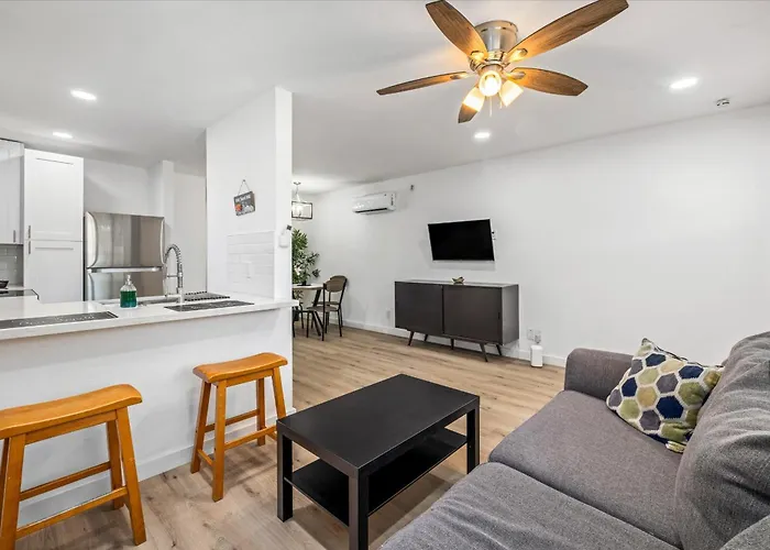Ferienwohnung Comfy Montrose Flat Near Midtown Games Desk Wifi Houston