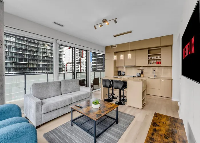 Downtown Skyline Suites Toronto