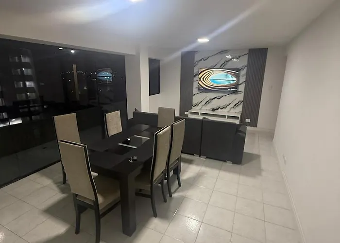 Comfortable Apartment In The Center Of Lecheria Barcelona