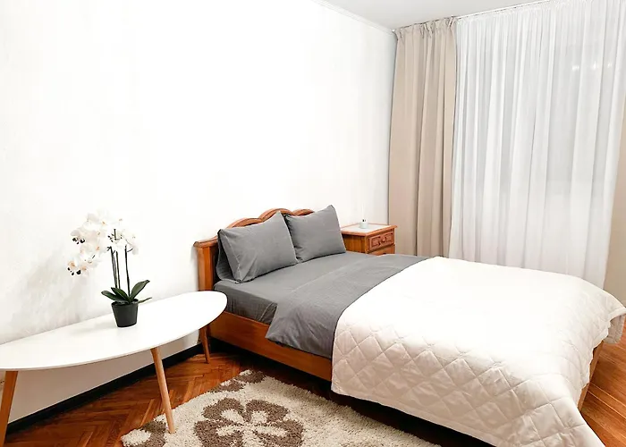 Central Best 2 Bedrooms Kischinau