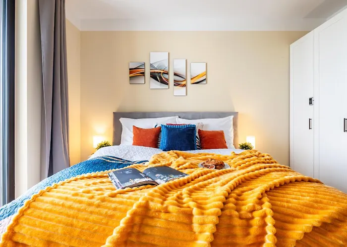 Prague Days - One-Bedroom Apartment With Balcony, Garage & 250 Mbs Wifi