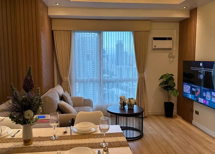 Amazing Sunrise View 2 Bed Room, QLED 65-Inch Samsung TV, Disney&Max, Max 5 Adult&2 kids Manila