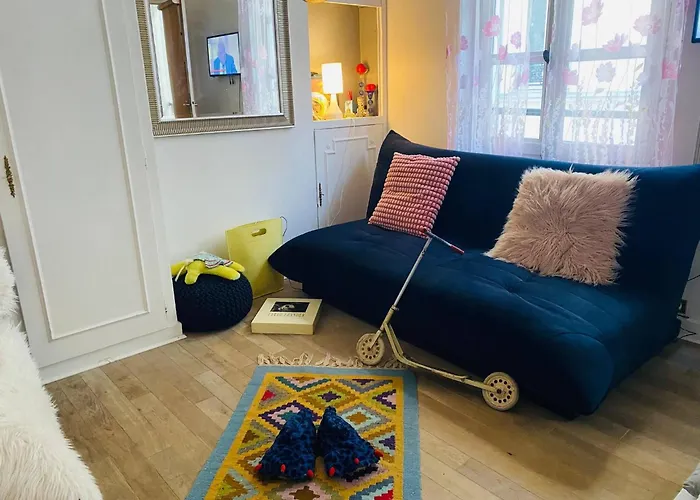 Cosy Eiffel Tower Design Studio Paris
