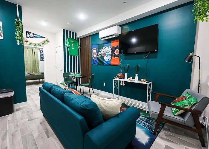 Perch In Paradise Eaglesthemed Escape Philadelphia