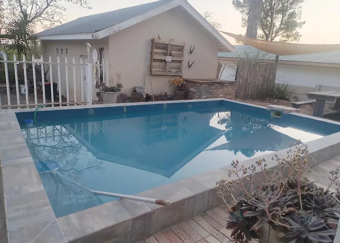 Ferienwohnung Uitzight - Pool unit Beaufort West