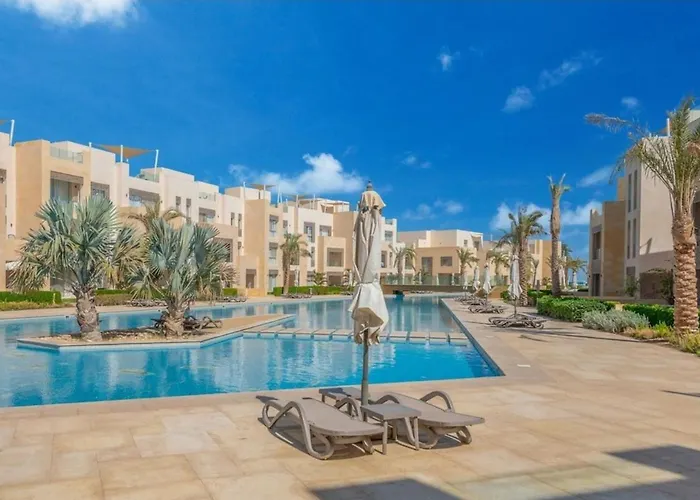 Mangroovy - 2Br Commodious Pool&Gouna Views Condo Hurghada