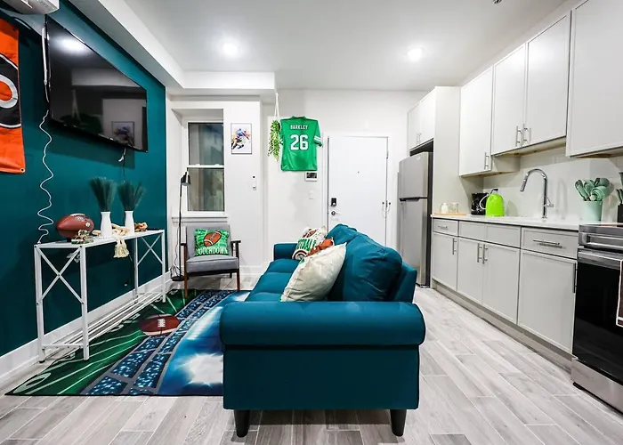 Perch In Paradise Eaglesthemed Escape Philadelphia