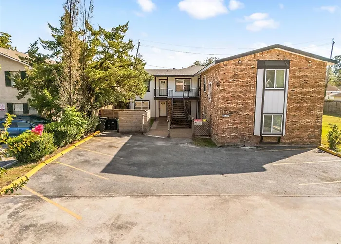 Nr Midtown Museums Montrose Apt Desk Wifi Games Houston