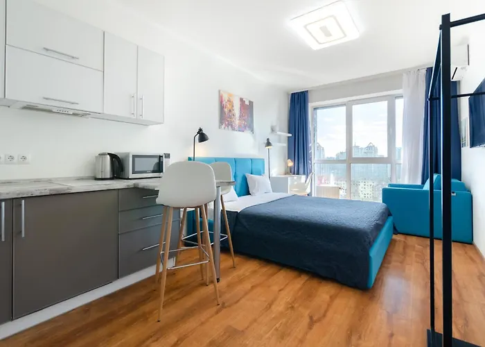 20-199B Kvartet, Vasyl Lypkivskyi 16G, Kyiv, Railway Station, Metro Nearby, Panoramic City View, 15 Kw Backup Power, Petrovdom Apartment