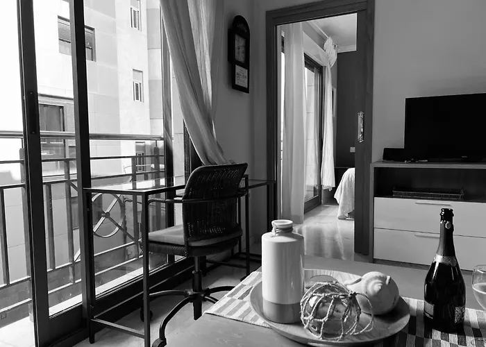 Upscale, Las Canteras Beach Balcony Las Palmas / Gran Canaria