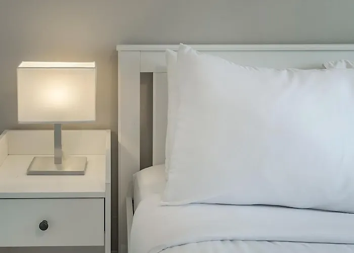 Ferienwohnung Cozy 1Br - Heart Of Montréal