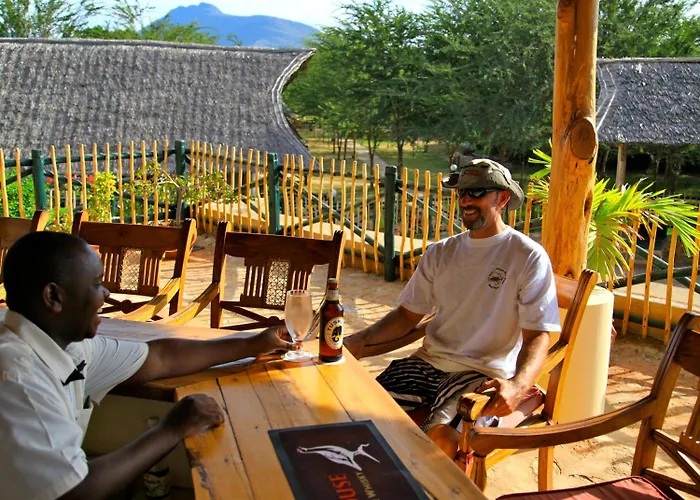 Hotel Manyatta Camp Voi