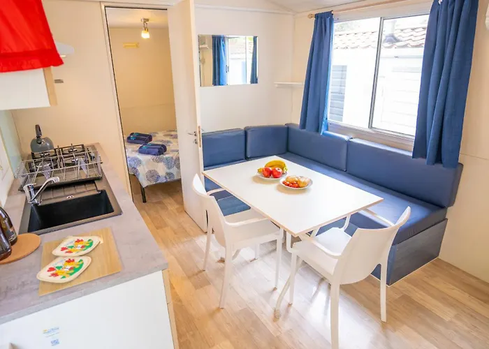 Happy Camp Mobile Homes In Centro Vacanze Bi Village Fažana