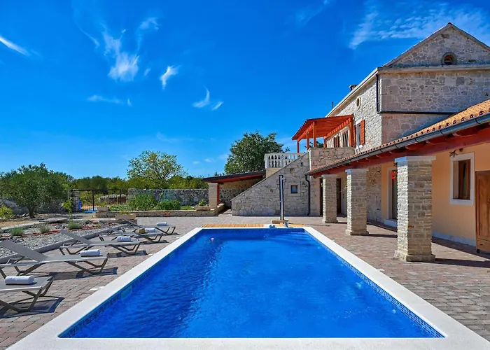 Villa Jacassa With Pool And Jacuzzi Weißenburg
