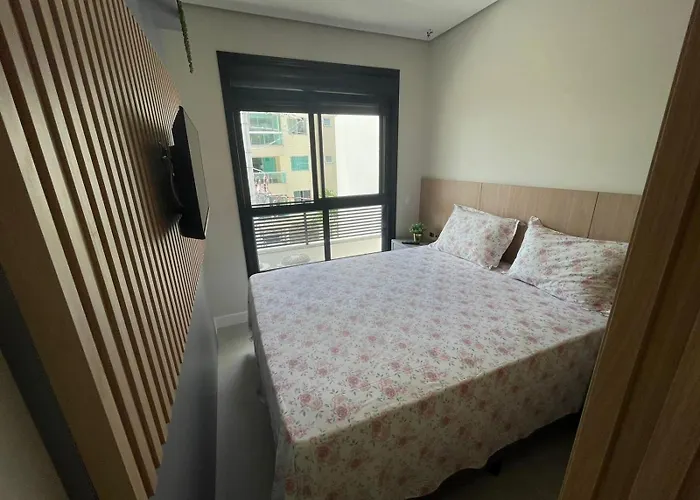 Cod 84 - Apartamento A 280 M Do Mar Com Piscina Governador Celso Ramos