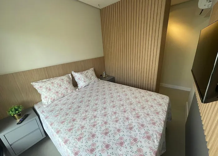 Cod 84 - Apartamento A 280 M Do Mar Com Piscina Governador Celso Ramos