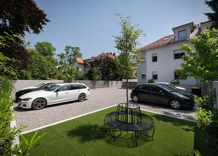Vila Emona - Central Apartments - Free Parking Laibach