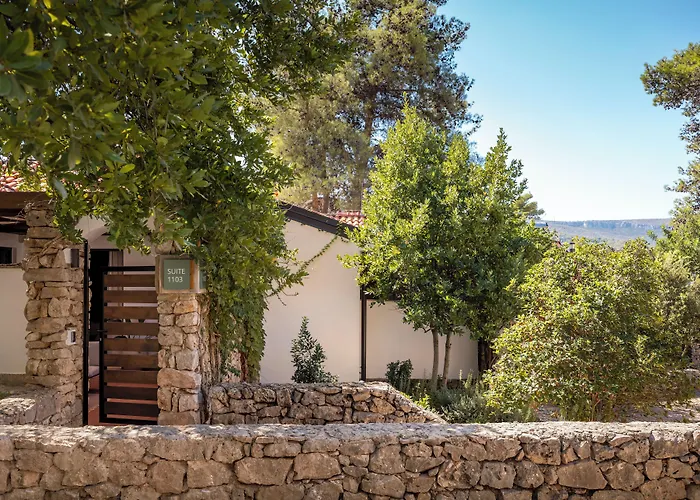 Valamar Amicor Resort Stari Grad 